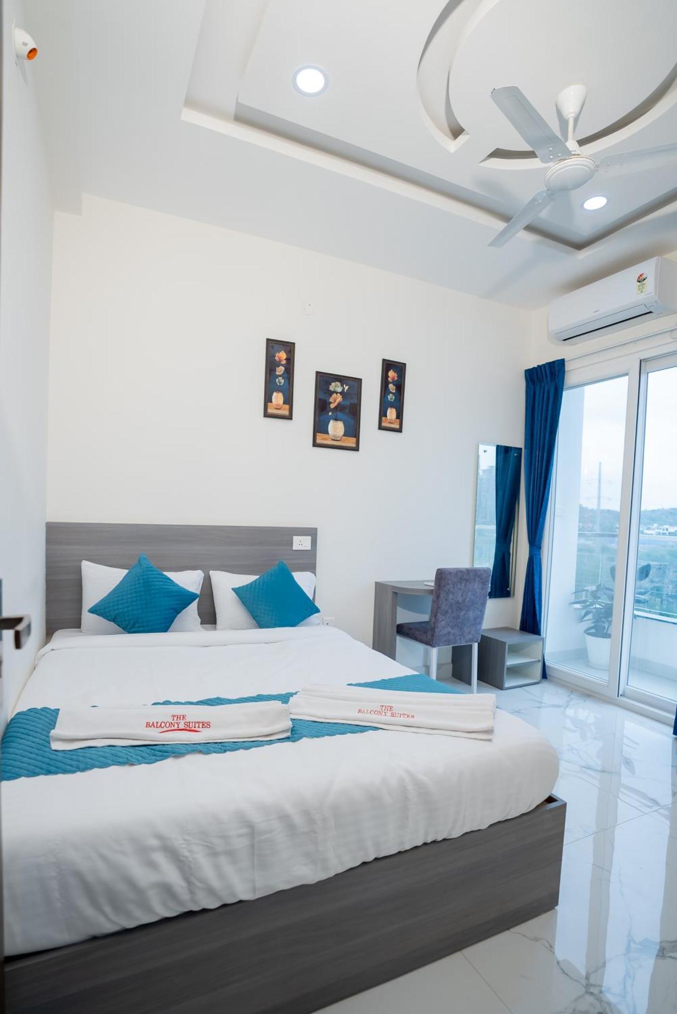 The Balcony Suites Hyderabad Exterior photo