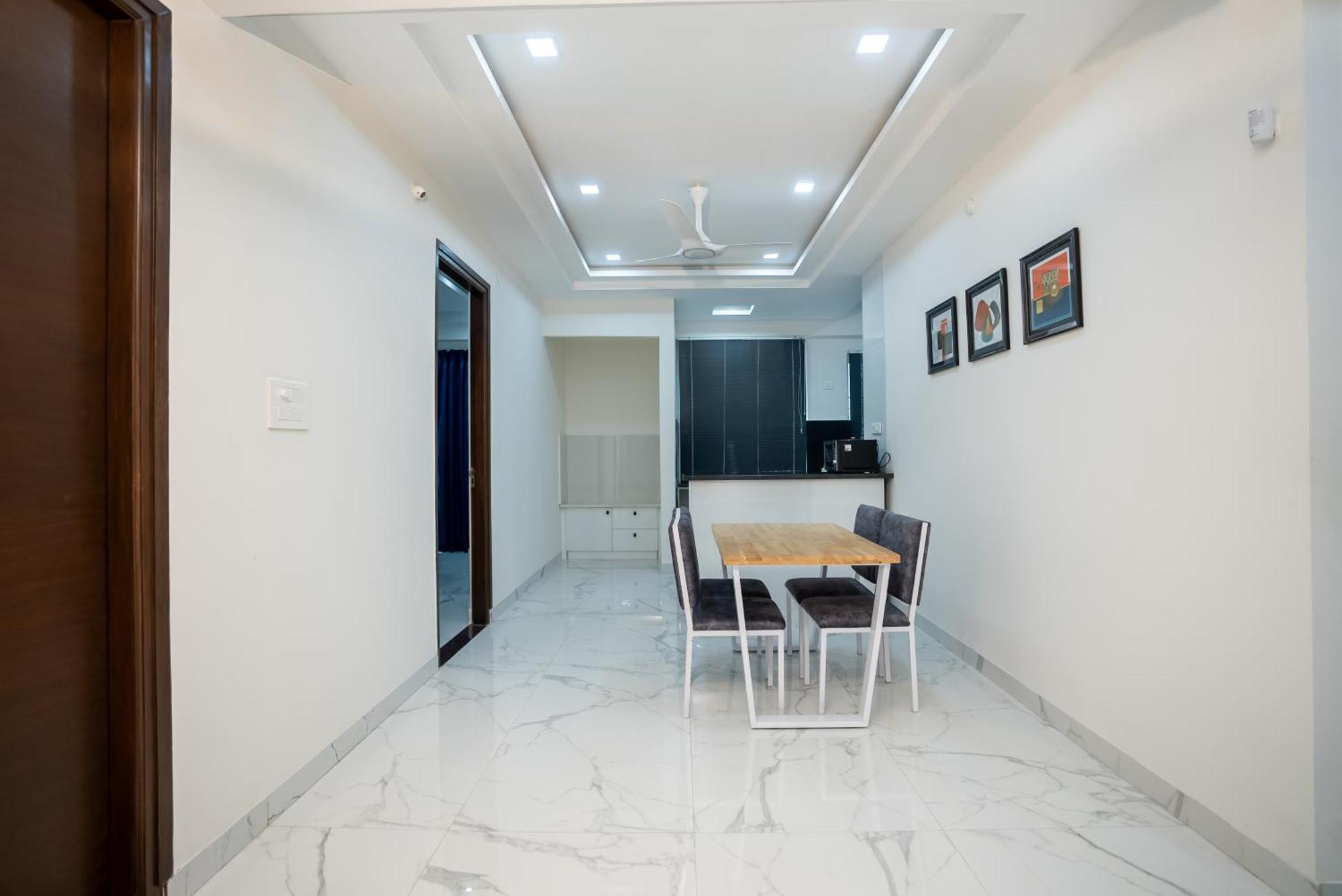 The Balcony Suites Hyderabad Exterior photo