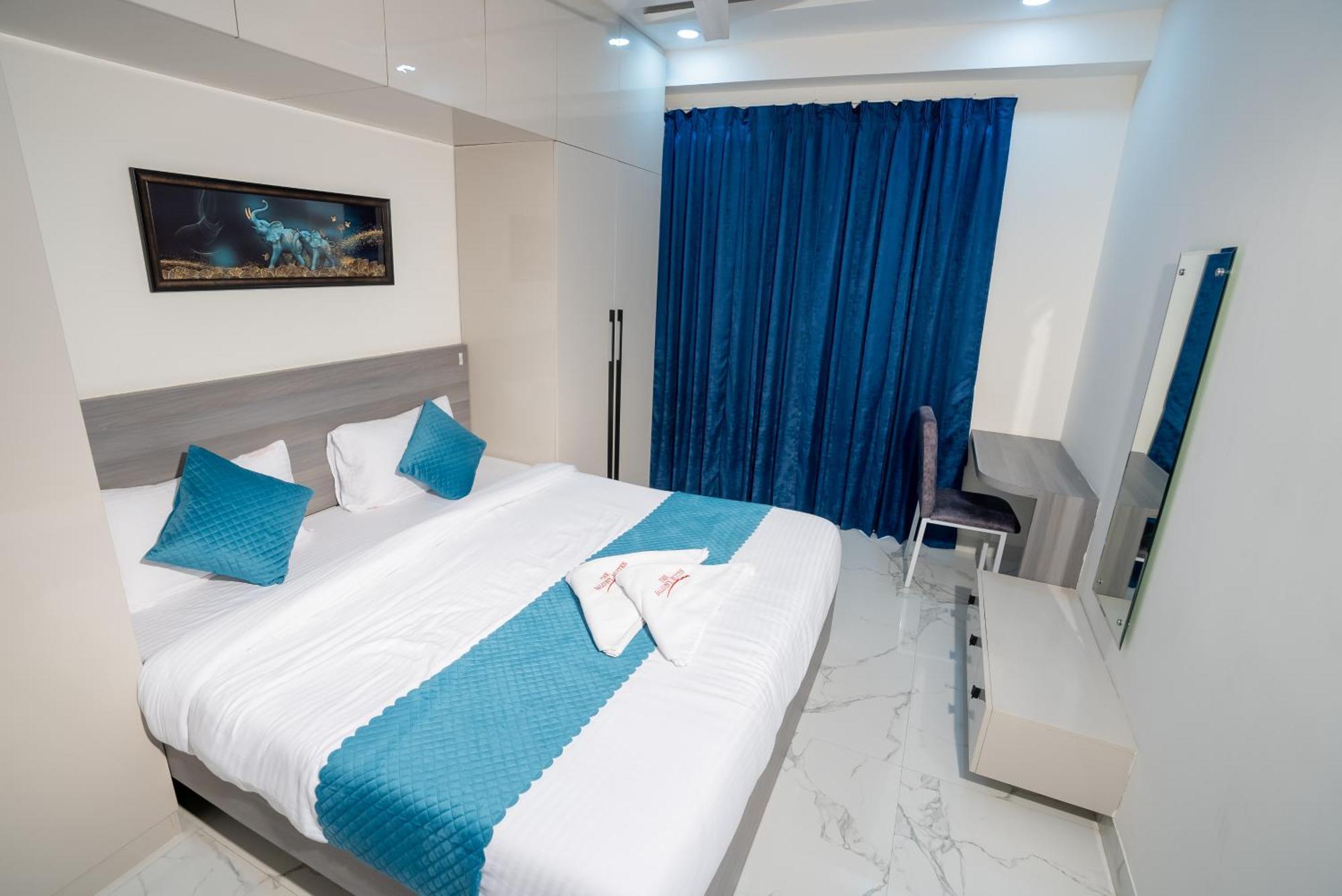 The Balcony Suites Hyderabad Exterior photo