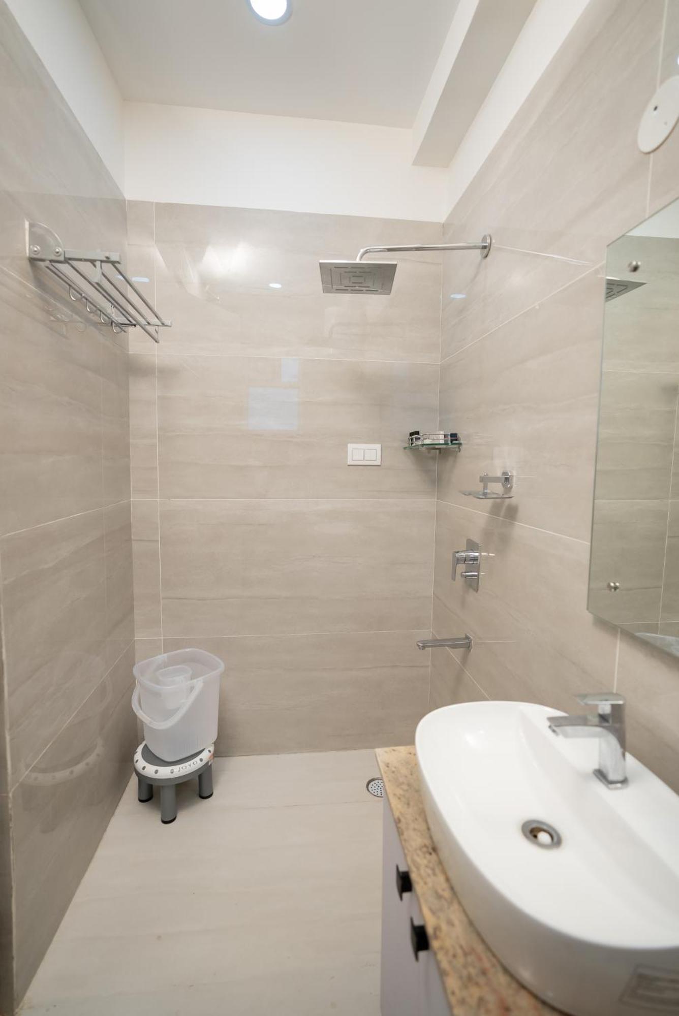 The Balcony Suites Hyderabad Exterior photo