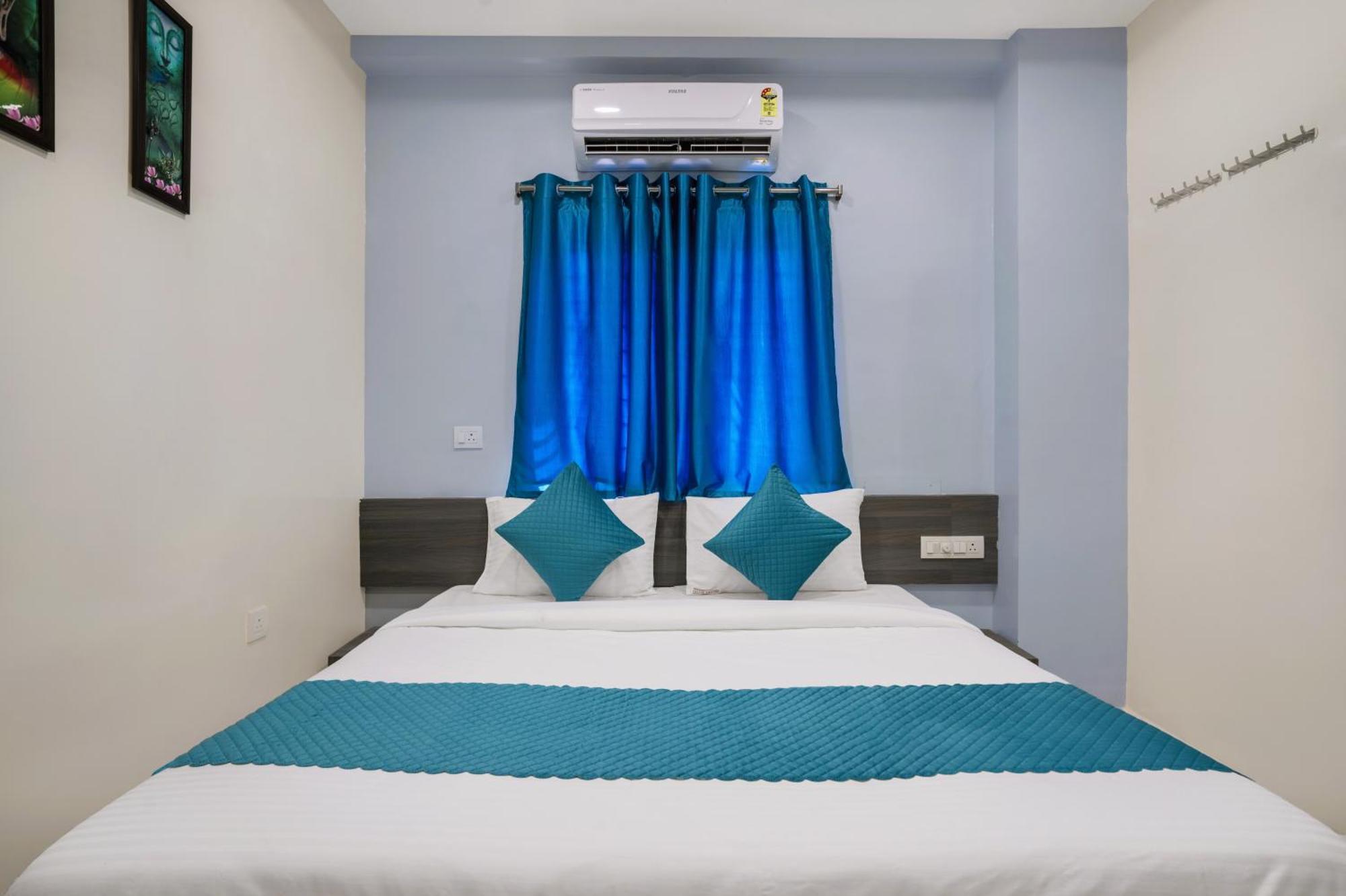 The Balcony Suites Hyderabad Exterior photo