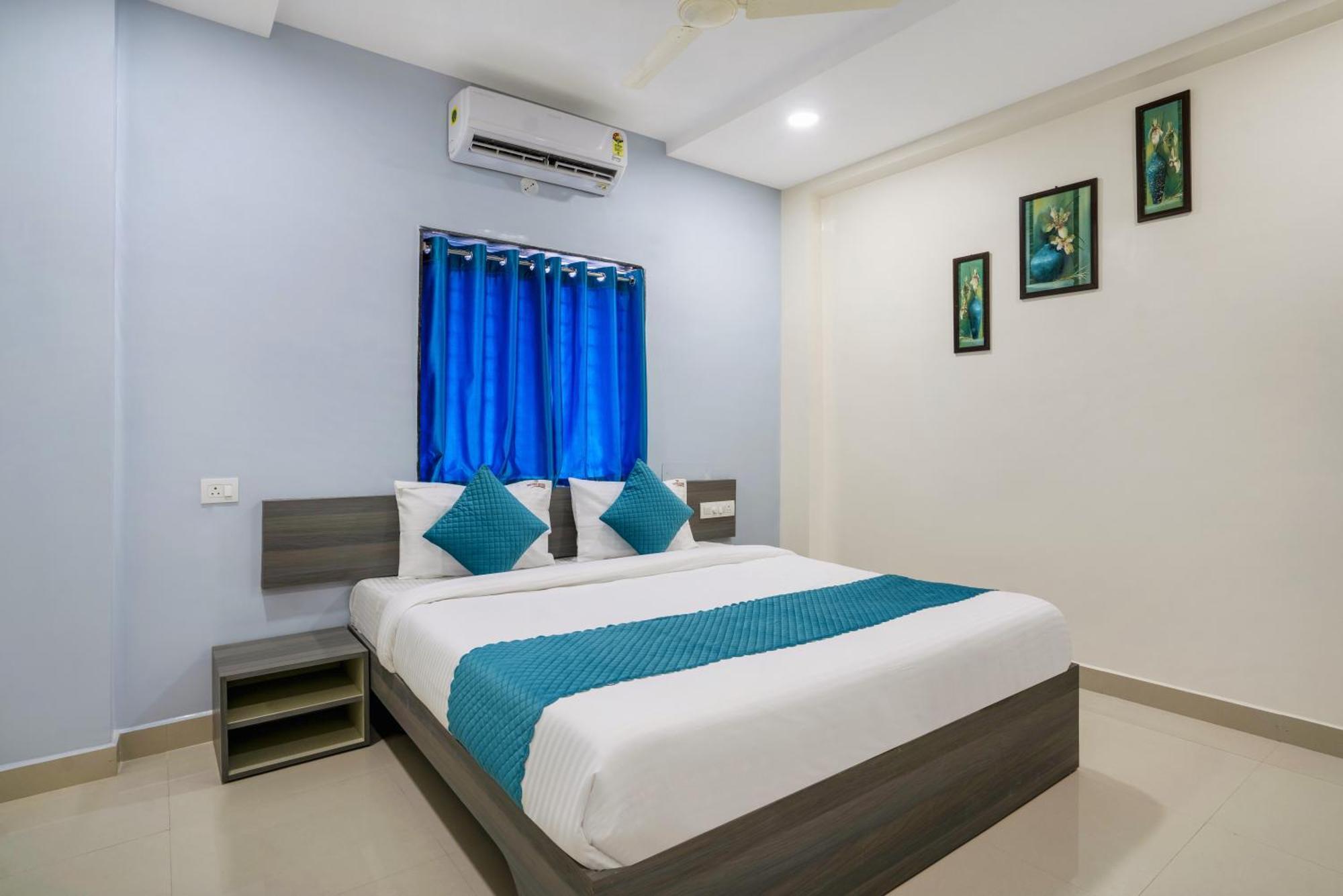 The Balcony Suites Hyderabad Exterior photo