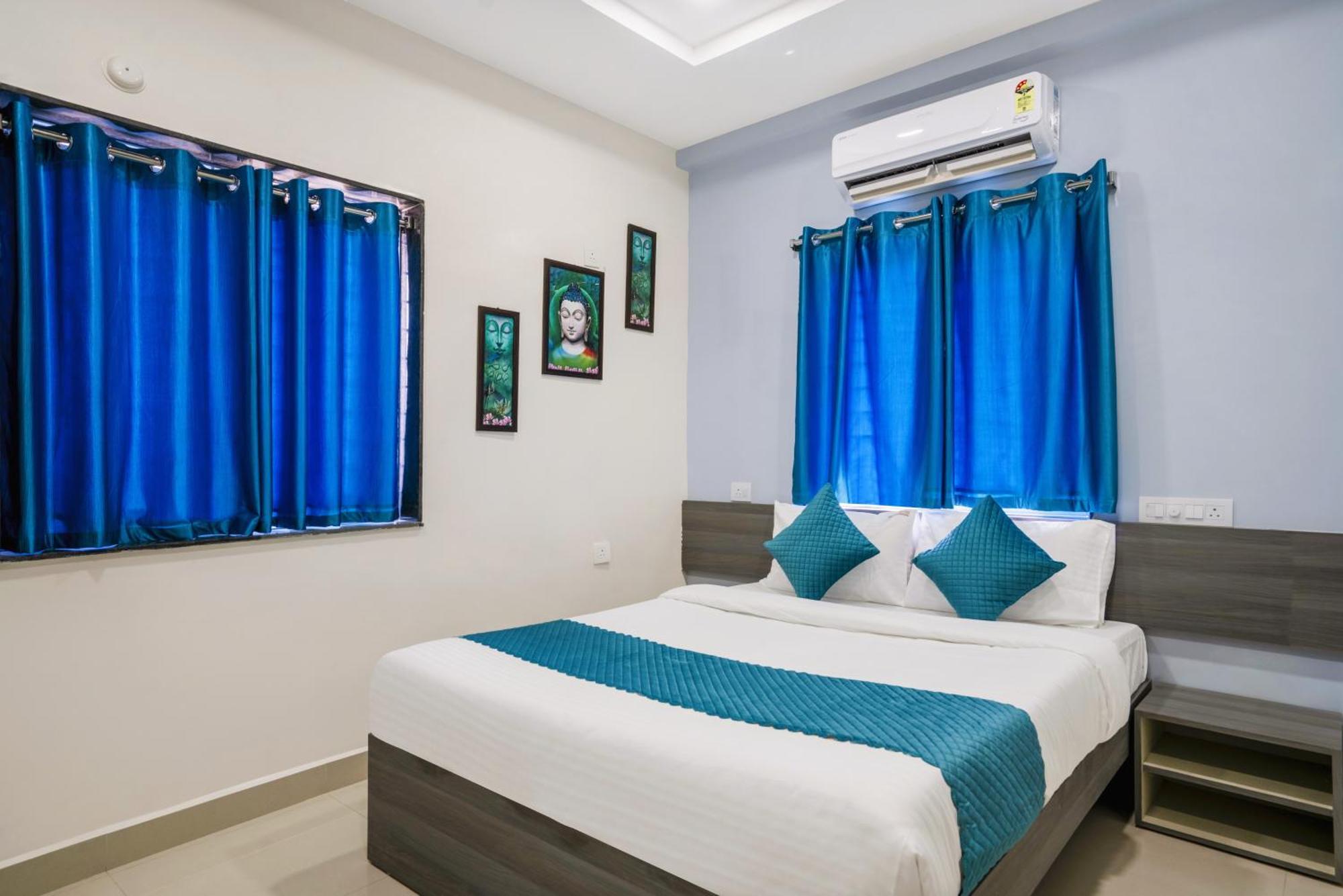 The Balcony Suites Hyderabad Exterior photo